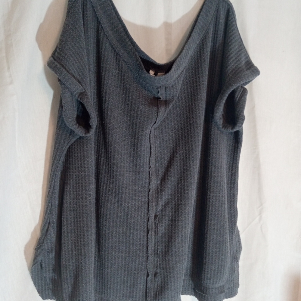 Cato Gray Waffle Top Sz 18/20W Wide Scoop Neck Short Sleeve Casual Neutral